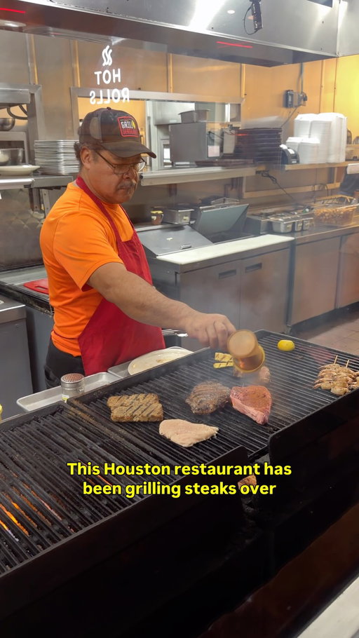 📍 @logansroadhouse (12950 Northwest Fwy, Houston, TX):
Logan's Roadhouse has been serving up amazing steaks grilled over mesquite wood and American comfort food for over 35 years! 🥩🍔

This was actually my first time here and I really enjoyed it. I started with their famous housemade yeast rolls with the butter and they were great.

I enjoyed some of the items from their limited time menu. I recommend the 12oz Texas Ribeye. The mesquite wood brings the flavor to another level. Other dishes I recommend are the Loaded Potato Skins, NOLA BBQ shrimp, Route 66 Chicken Bacon Ranch sandwich, and the Tito's Electric Frozen Lemonade. For dessert - get the brownie or Patriot cake.

Have y'all been here?!

#houston #steak #houstonfoodie #houstontexas #houstoneats