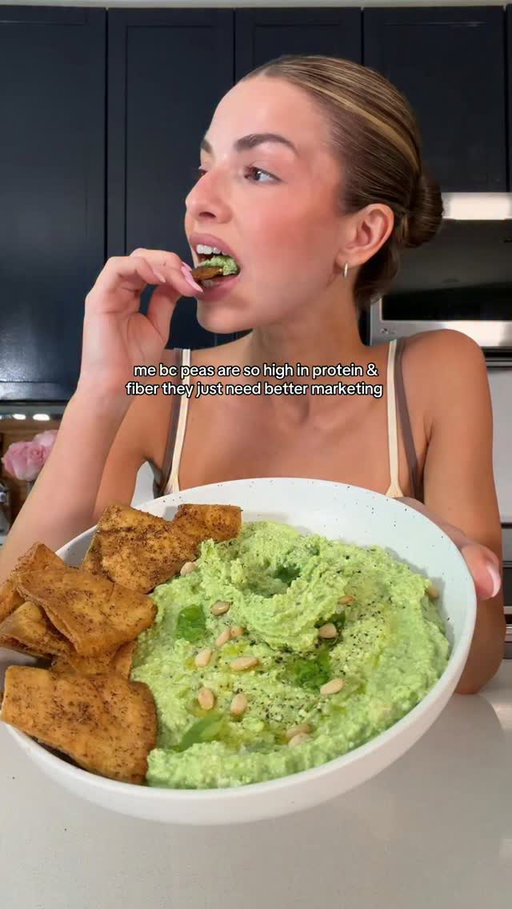 day 1 of being peas’ marketing team 🫛
Comment ‘link’ and and I’ll send the recipe directly to your DMs 
#easyrecipes #pestodip #proteinrecipes