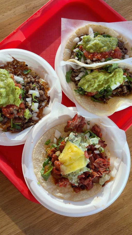STOP WHAT YOURE DOING RN AND GO TO @aztacoviva every time anyone mentions they want to go here I always say yes. If you haven’t been truthfully these are some of MY favorite tacos in the valley. 

The tortillas are made by hand, the meat is so flavorful, and they have Coke Zero in the fountain if you know you know. 

#az #azfood