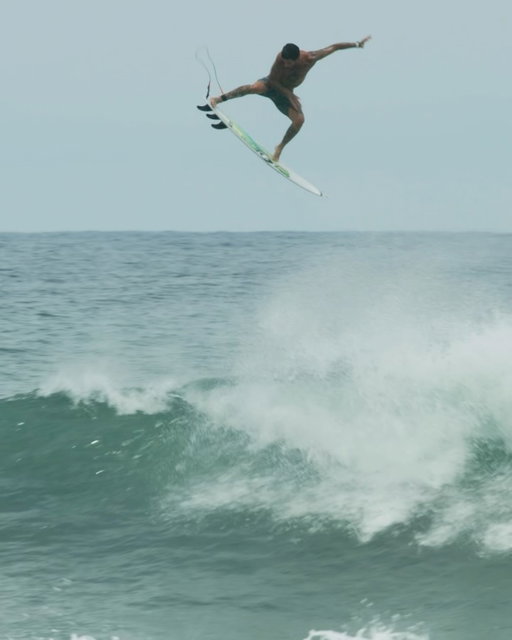 Postcards from the road. 🇸🇻🇳🇿 A few moments with @filipetoledo from El Salvador and New Zealand. 🎥 @baronisfilms