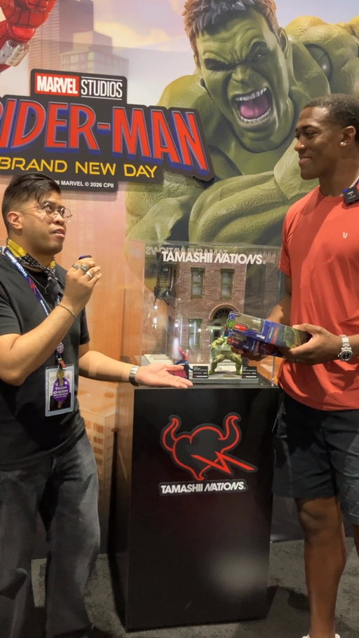 NBA player and 25-26 Season Champ Trey Jemison stopped by the TAMASHII NATIONS booth at SDCC!
 
We caught up with Trey to talk about his love for Hulk and give him a first look at the new S.H.Figuarts Spider-Man: Brand New Day items.
 
Thanks for stopping by!
 
Which Brand New Day figure are you most excited for?

#tamashiinations #shfiguarts #sdcc #nba