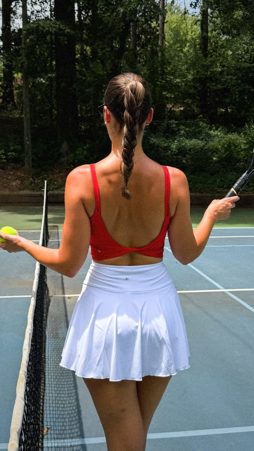 Turns out looking the part helps. Or at least that’s what I’m telling myself 😂🎾 

I’ve worn enough activewear to appreciate a brand that actually listens to real women’s feedback @halara_official 

Happy to be part of the Halara Circle 🤍

#halara #halaralistens #thehalaracircle