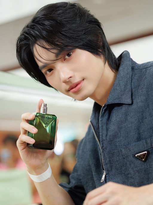 Highlights from Prada Beauty Ambassador Win Metawin’s visit to the Prada Beauty Summer Market at Central Chidlom in Thailand.

@winmetawin 
#PradaBeauty #PradaFragrances #PradaMakeup #PradaPeople