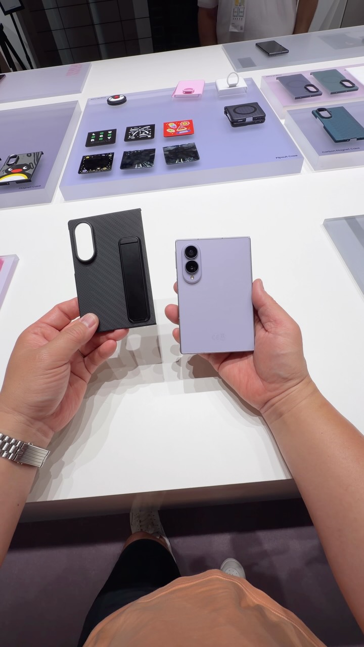 Best case for the Samsung Galaxy Z Fold8? The Carbon Standing case protects the back and adds a kickstand to take advantage of the larger display on the new Foldable Smartphone. Do you like this? #tech #samsung #samsunggalaxy #galaxyzfold8 #reels