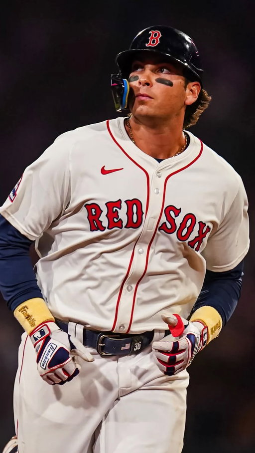 Before Willson Contreras became the Red Sox’s everyday first baseman, that role belonged to Triston Casas, who was viewed as one of the franchise’s long-term cornerstones. However, Casas’ promising season was cut short after he suffered a ruptured left patellar tendon in May 2025, limiting him to just 29 games. 

Needing stability at first base, Boston acquired Contreras from the St. Louis Cardinals that offseason, and the move has completely paid off. In 2026, Contreras has been the heartbeat of the Red Sox, leading the team with 22 home runs, 66 RBIs, and a .948 OPS through 95 games. He also put on a show in the Home Run Derby and has become one of the clubhouse’s biggest leaders, bringing energy and intensity every single day while helping fuel Boston’s historic winning streaks. 

Rather than taking the move personally, Casas handled it with class, publicly acknowledging that Contreras was a proven veteran and the type of upgrade the Red Sox needed to compete.

(via judon.sleeves24/TT)
