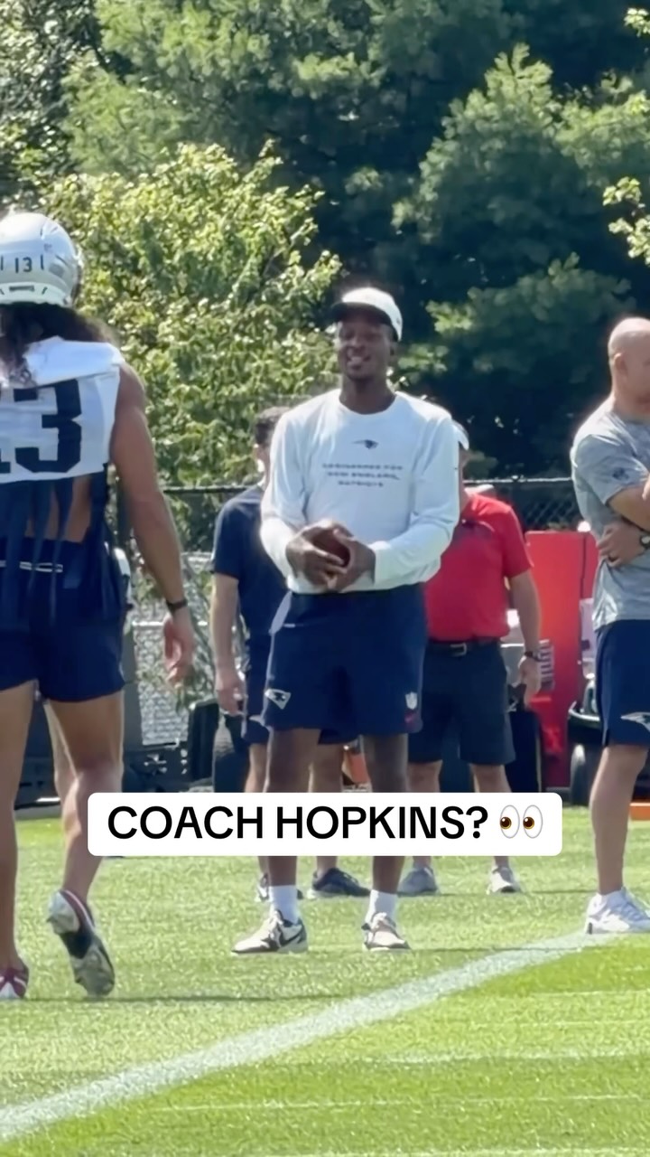 Mike Vrabel has said DeAndre Hopkins is at the Patriots training camp to explore the world of coaching.

(via: @nicolemenner)