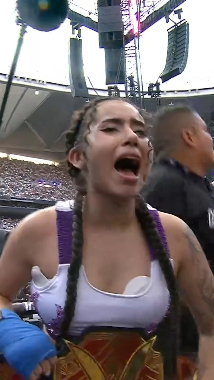 Ganadora del primer combate de la Velada