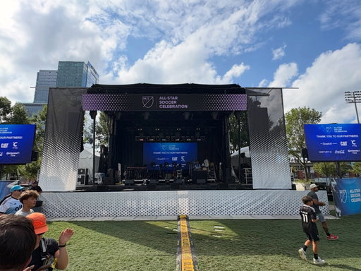 Natasha Bedingfield is hitting the stage at 9 PM here at Romare Bearden Park! 🎤 Gates are open, so come grab an ice-cold beer, check out our interactive fan zones and activations featuring some fun freebies, snap some photos, and enjoy a FREE night of live music in Uptown Charlotte. See you soon! 🙌🏼