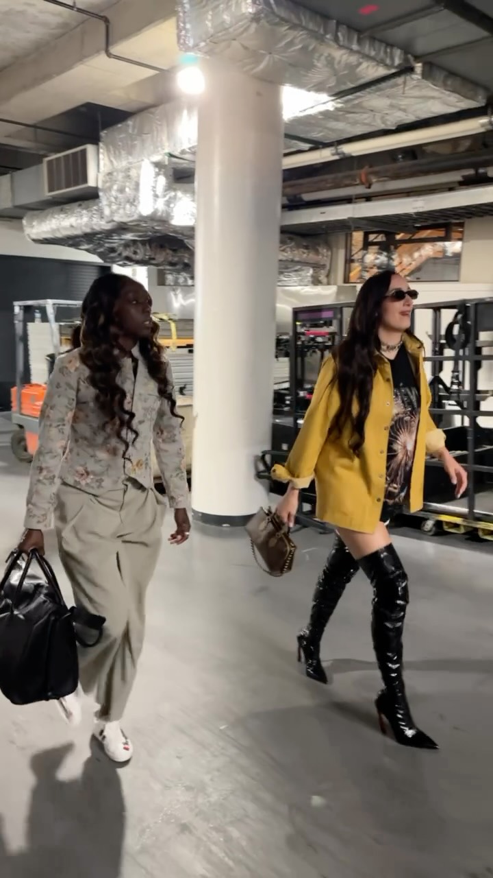 That All-Star drip 💧

Marina Mabrey and Kahleah Copper are stepping out in style! Marina is set to make her first All-Star appearance tonight on Team Coop.

@att | #WNBAAllStar2026