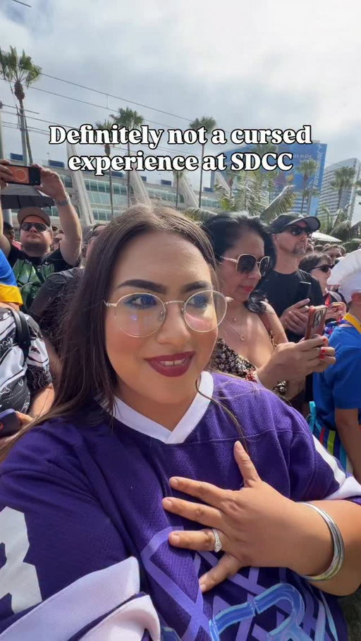 I LOVE THE MAGIC OF COMIC CON! 🥹

The cast of Widow’s Bay from @appletv came to surprise us at their activation today and they even surprised a few SUPER FANS to take pictures with them and chat. 

This was a random pop up that’s just today on Saturday like you really never know what you’re going to stumble upon. 💛

#widowsbay #appletv #sandiegocomiccon #sdcc2026