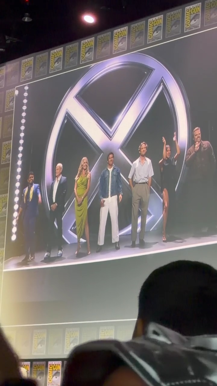 The cast of #AvengersDoomsday take the stage at the Marvel Studios panel in Hall H. #SDCC