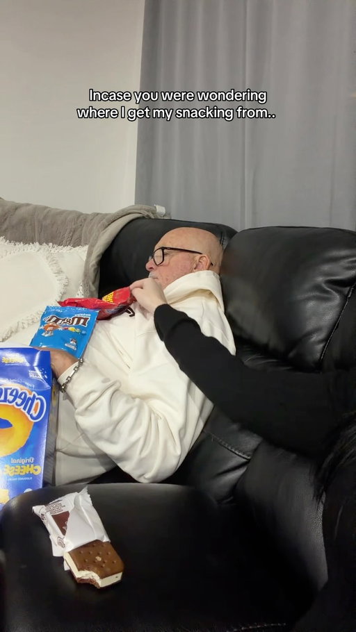 We also don’t like sharing 😅 what’s your go to snack? 😋 #snack #food #mumsoftiktok #dadsoftiktok #adhd