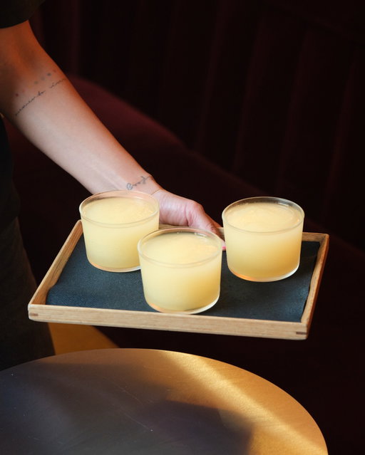 MARGARELLA // Frozen Yuzu Margarita 🍋 Tapatio Blanco Tequila, Umenoyado Yuzu Sake, Lime + Yuzu 

Two’s company, threes a crowd 😎 F.Y.M - always the crowd pleaser 💛

📸 @ruebenjc