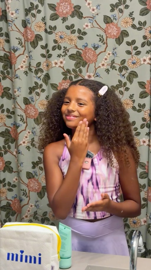Hi guys!🙂‍↔️💅🏽✨

This is Giana aka Gigi, she’s 10 years old🥹
Some of you have been following us since this page used to be called Giana Shay many years ago, and yall are my riders for that! Do yall remember her brand rep days as a baby???😭🙏🏽

Anyway, she really wants to create content by herself now. She’s been begging me to help her create videos and start posting. Soooo I finally caved, and here we go!✨

Thank you so much @mimibeauty.us for sending Gigi this special PR package, she’s so happy 🥰

#kidinfluencer #mimibeauty #dallasinfluencer #curlyhair #afrolatina @shop.ltk @ltk.creators