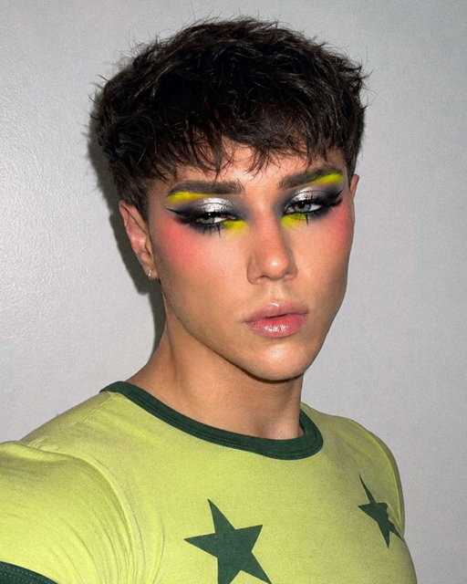 okayyy fine i’ll stop gatekeeping the product details ˚₊‧꒰ა ☆ ໒꒱ ‧₊˚

♡ EYES ♡
✧ shimmer: @halfmagicbeauty eyeshadow single in possessed pearl
✧ green: @aboutfacebeauty matte fluid eye paint in vertigo flowers
✧ everything else: @colourpopcosmetics silver lining eyeshadow palette

♡ FACE ♡
✧ blush: @giorgioarmani dolci blush in rose blush @boldpr
✧ foundation: @lancomeofficial serum tint foundation