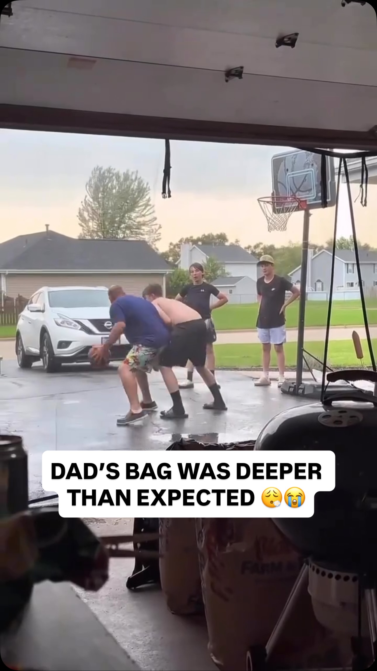 Dad had to humble lil bro 😭💀 (via @Swagtech313/IG)