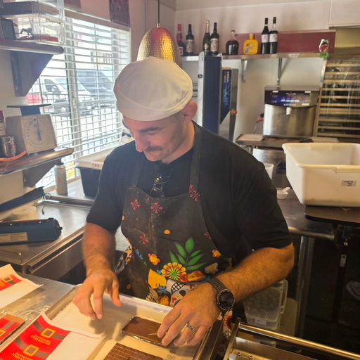 Highest paid volunteer at @missionheightschocolates 
Support local business 👊 🇺🇸 

Family owned, Family operated.