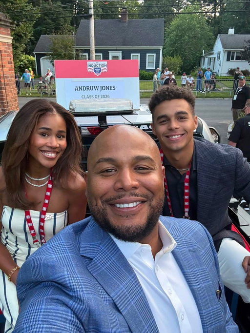 Congratulations to Andruw Jones, father of Sod Poodles Outfielder Druw Jones, on his induction into the National Baseball Hall of Fame! 

Very well deserved! 👏⚾️