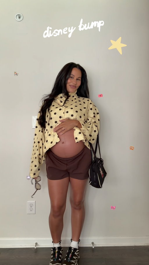 getting some whimsy in before baby arrives 🥨🍿🎟️🐭

🌟Comment MOUSE to get links to everything :) https://liketk.it/6jo9B

#bumpstyle #disneyoutfit #maternityfashion #pregnancyfashion disney bump outfits bump friendly