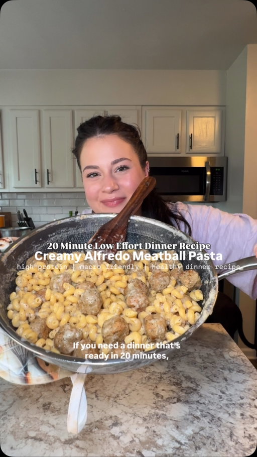 Comment ALFREDO for the recipe to this Creamy Alfredo Meatball Pasta recipe! 🧆 

This recipe combines @rosinafoodproducts NEW High Protein Meatballs with high protein Alfredo sauce & protein pasta to create a dinner that is ready in 20 minutes and has 37 grams of protein per serving!

This is an emergency meal staple for us!

#healthyrecipes #highproteinmeals #dinnerrecipes #quickdinner #ad