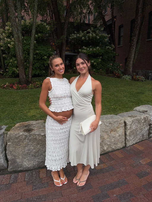 A babies, birthdays & best friends summer 🍼🌻🍸🧺🧡