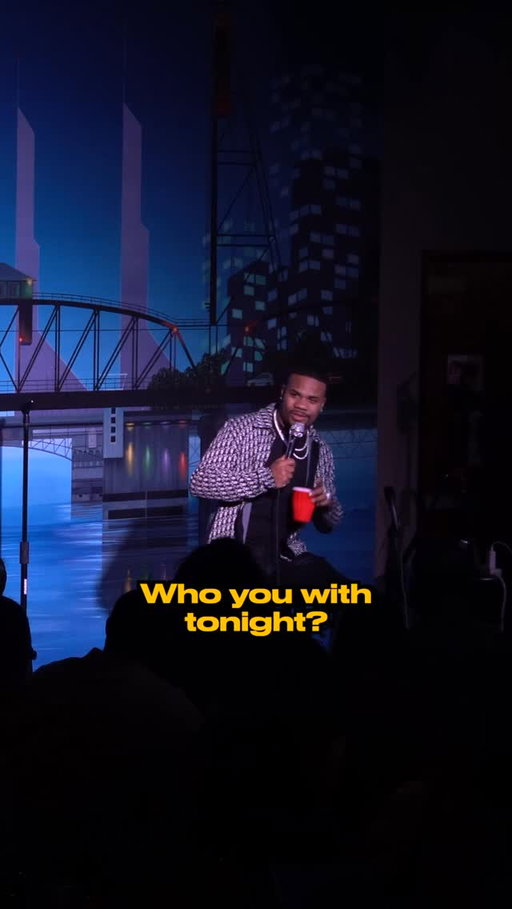 She single but got a man but single but got a back up 🥷 😂😂😂😂😂😂😂 #comedy #standupsunday #crowdwork #CALLEM

@dshearesjr & @1andrewrose 🎥