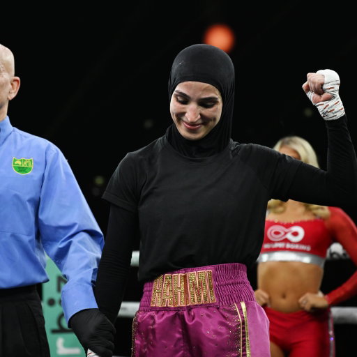 Alhamdulillah! 🥹❤️

First professional fight and we got the win! 👊🏼

After 1 year and 3 months out of the ring, going from my last amateur fight at 60kg to making my professional debut at 52.5kg yesterday🫣🫡 

A huge thank you to @nolimit_aus for giving me this opportunity to be part of such a massive card! 

Sacha is an absolute warrior, and she brought the fight. Massive respect to her for never taking the easy path throughout her career. ❤️ It was an honour to share the ring with you for my professional debut! @sacharyan 

To my coaches, manager and everyone in my corner, I couldn’t have asked for a better team. I had a great preparation and I went into that ring with complete confidence because of all of you!! 🥹
@coachakkawy @coachakkawy @stephaniescicchitano @moussa_hijaziaep @bbpgym @tiana_baker_echegaray @bbpgym 

Thank you to every single person who has messaged me, shared my journey, posted on your stories, bought a ticket, tuned in, or supported me throughout my career! 

I’m honestly overwhelmed by the amount of love I’ve received!! If I haven’t replied yet, I’m sorry but please know none of it goes unnoticed. I’m so grateful for every single one of you, and your support truly means the world to me. 🥹❤️

2-0 loading… 😏

Who should I fight next? 🫡🥊