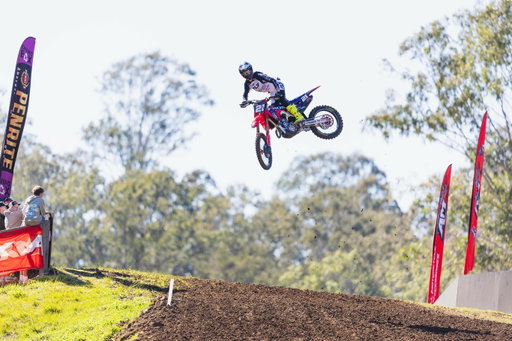 P4 Conondale. Good track, good crowd, good looking setup. Wasn’t best feeling on the bike but we live another day. 

@honda_racing_aus 
@flyracing.global
@armsdea1er
@quadlockmoto 
@ashmoressmashrepairs
@beatonsproformula
@gallbrosmedical 
@wilhahn_
@kandgz