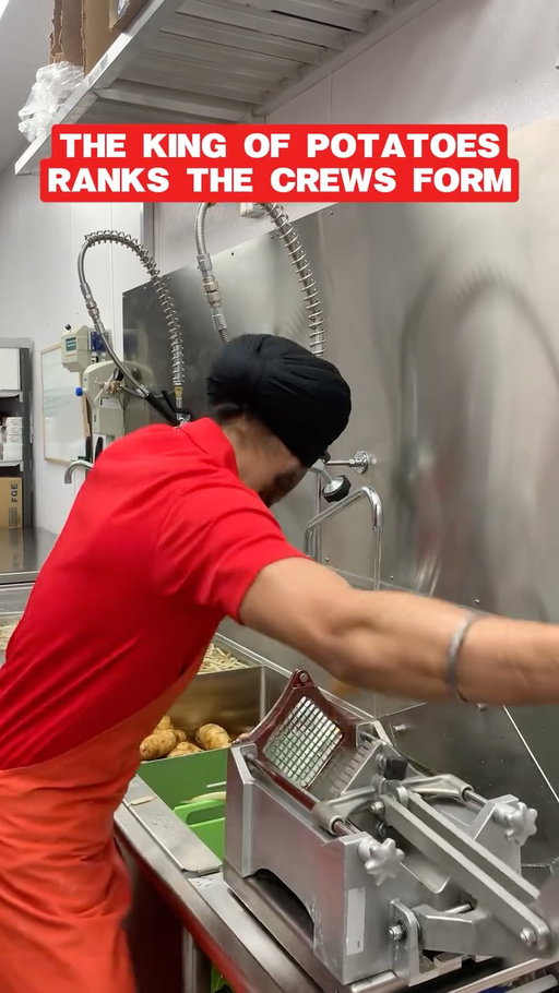 do not try this at home, kids 

#fiveguysfries #fiveguys