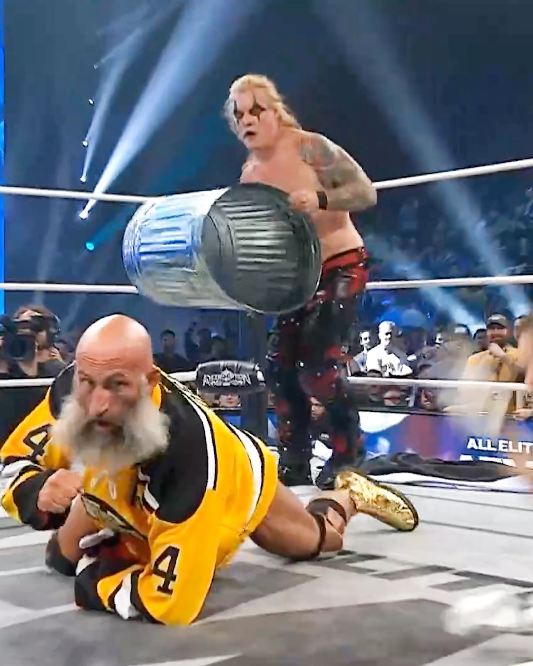 @ChrisJerichoFozzy puts an end to @TommasoCiampa's relentless assault on Youppi! 😳

#AEWRedemption is LIVE on HBO Max PPV!
