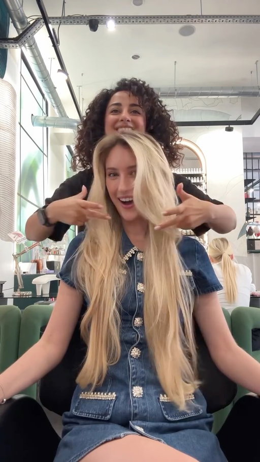 Instant mood boost 🫶🏼
Salon: @backstagesalon.uk @la_ldnpro 
Hair by: @saba_hair