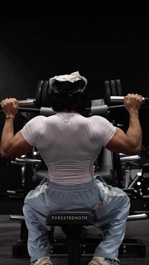 I’m that mf

.

.

.

.

#backworkout #anime #toji #demonback #mihirlifts
