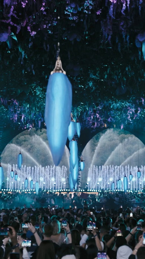Closing Crystal Garden B2B with @kevindevriesmusic, surrounded by thousands of people and the energy only @tomorrowland can create. They heard “7 Days” before anyone else…it’s yours August 7 🦋

@tomorrowland_music
