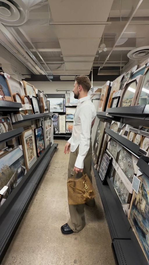 There’s something about home goods stores that just gets me. 

You walk in with zero expectations and sometimes you stumble onto an absolute gold mine — and other times it’s a full existential spiral through a whirlwind of decor that leaves you wondering who green lit this, and why it exists in the world.
.
.
#interiordesign #interiordesigner #homedecor #homeimprovement #accentwall