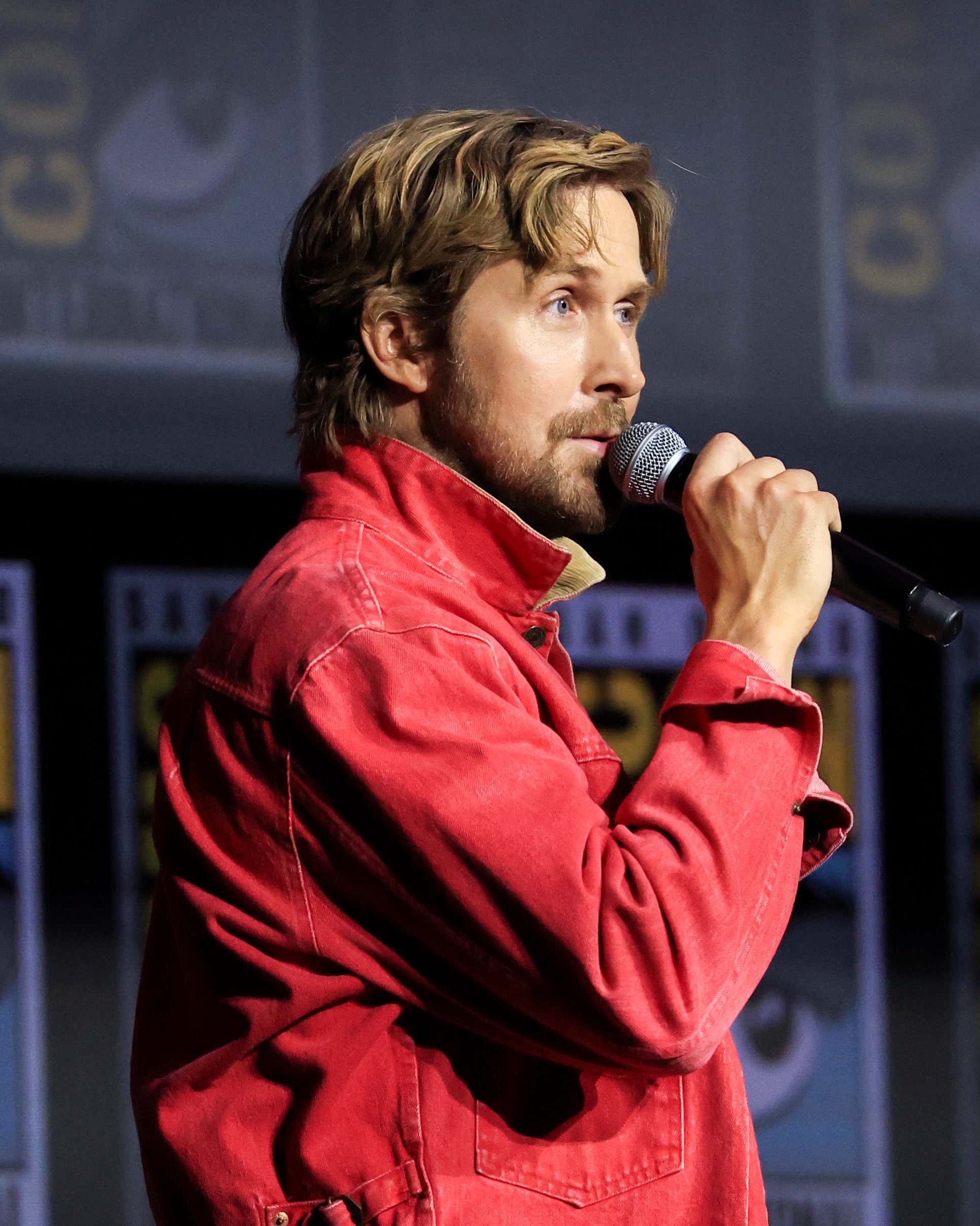 Ryan Gosling announced his new role as Ghost Rider this past weekend at Comic Con 👏