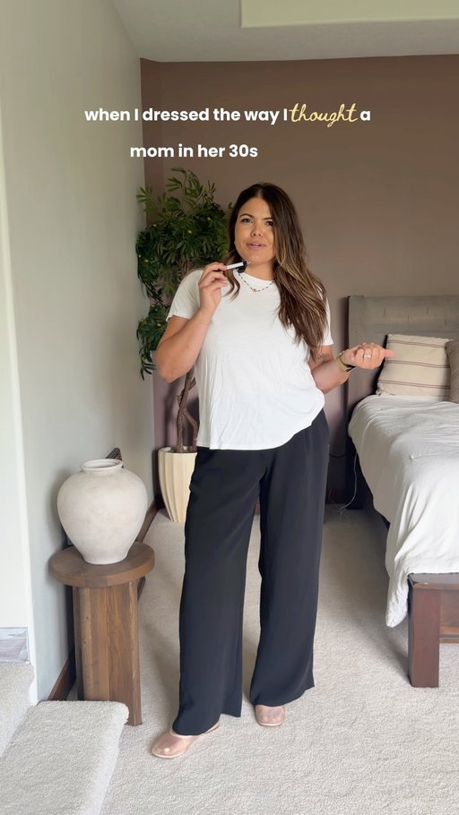 5 easy work outfits for you to recreate!!!

Say ‘ootd’ or ‘need’ to get the details!!🤍

When it comes to finding our personal style, this is just the beginning (I’m talking I want to start my closet from ground zero ) - follow along and let’s do this dang thing together.

#workoutfit #momoutfit #momstyle #styleover30 #midsize
Teacher outfit, business casual, midsize, size 12, size 14, mom style, curvy outfit, thick tummy approved