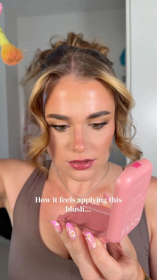 Anyone else feel the same 🤭 @nyxcosmetics_uk 
•
#makeup #makeuptrend #makeuphack #nyxcosmetics #nyxblush