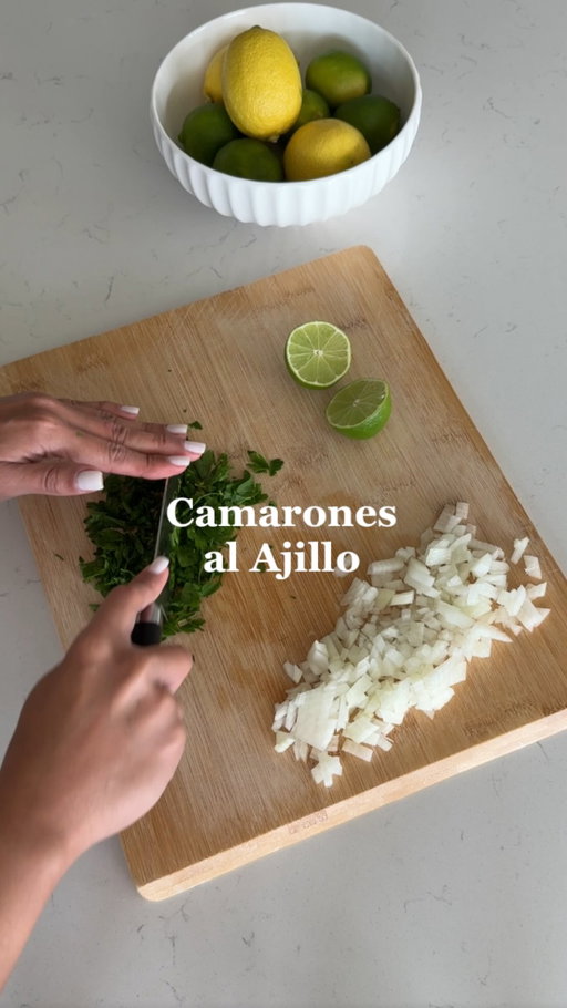 Camarones al Ajillo recipe ⬇️

1 lb shrimp
Salt & pepper 
2 tbsp butter
½ onion
7 garlic cloves
½ cup white wine
½ cup vegetable stock
½ tsp paprika
½ tsp garlic powder
Fresh parsley

Season the shrimp with salt and black pepper. Heat the butter in a pan. Add the shrimp and sauté for 1–2 minutes per side, just until pink. Remove the shrimp from the pan and set aside. In the same pan, add the olive oil. Sauté the onions and garlic. Add in the white wine and vegetable stock. Season with salt, black pepper, paprika, and garlic powder. Cover and let the sauce simmer for 10 minutes. Return the shrimp to the pan and add parsley. Cover and let simmer for another 5 minutes.

#camarones #camaronesalajillo #recetas #latinacontentcreator #recettefacile 

@caraway_home