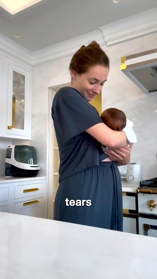She wasn’t trying to become a surrogate. She just wanted to help her best friend have a baby.

What happened next is the reason she says it was worth it.

#surrogacy #surrogatemother #surrogatejourney