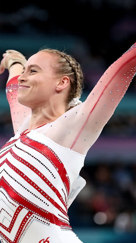 Team-mates that inspire each other! 🇨🇦❤️✨

Lia-Monica Fontaine was only four years old when Ellie Black won her first gold medal at the Commonwealth Games. Twelve years later, here they are dazzling the world together at #Glasgow2026 🙌

Do you have a question for any of the gymnasts? We can ask them today, let us know. 👇