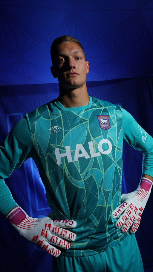 Making BIG moves. 🫨

Kjell Scherpen is a Blue. 🧤💙
