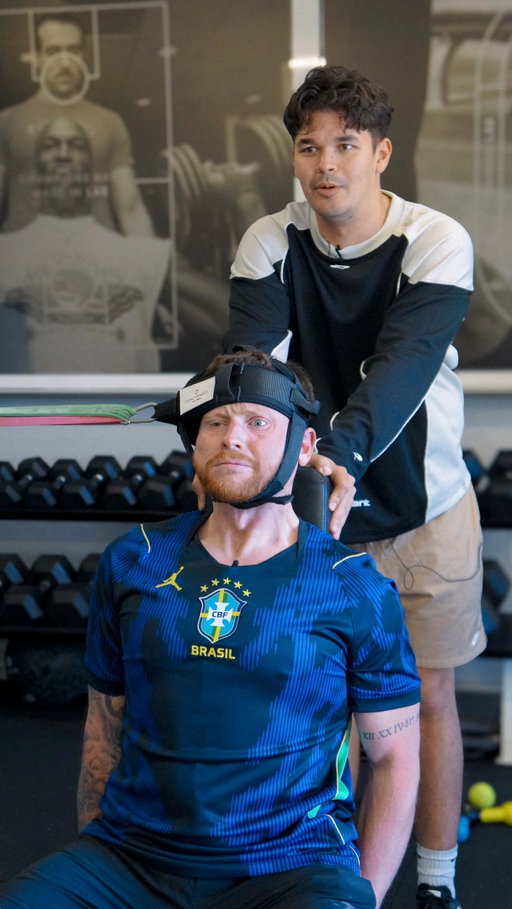@gabrielbortoleto_ and @behzingagram go head to head… or should we say neck to neck?

🦾 Check out the full video ‘we survived 24hrs with an F1 driver’ on the Quadrant YouTube channel