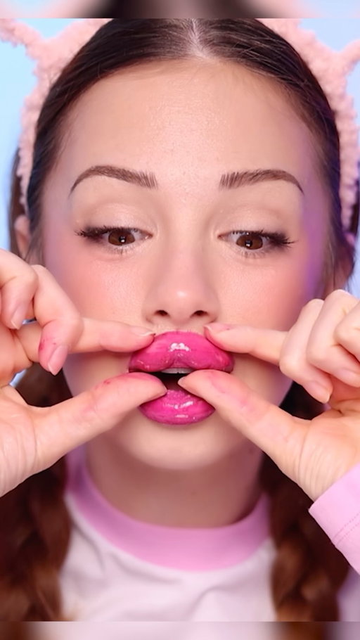 I tried lip plumping device in my latest YouTube video 👁️👄👁️ #lipstick #lips