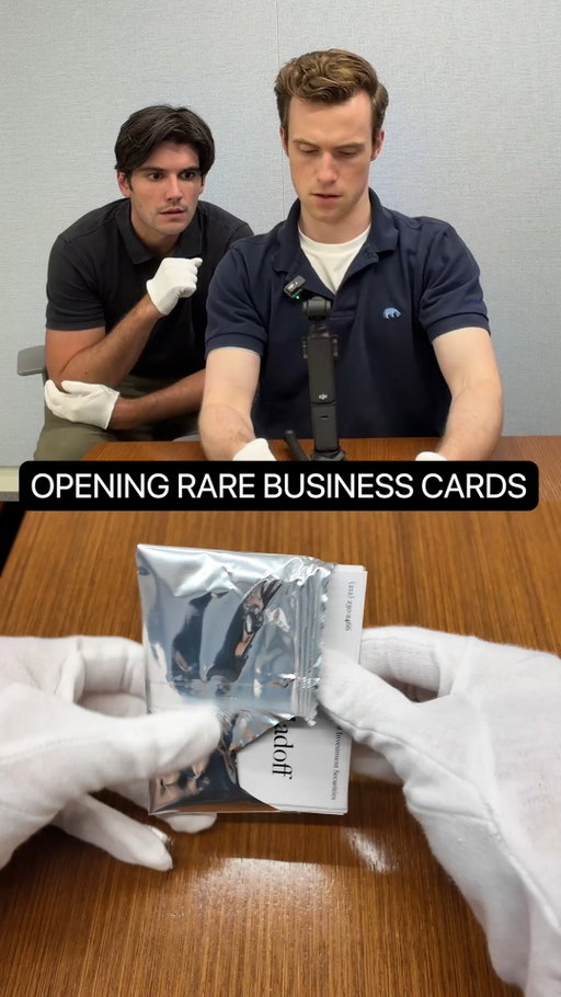pulling a CRAZY RARE business card

@dhtoomey @jackstebb.ins 
#business #news #rare