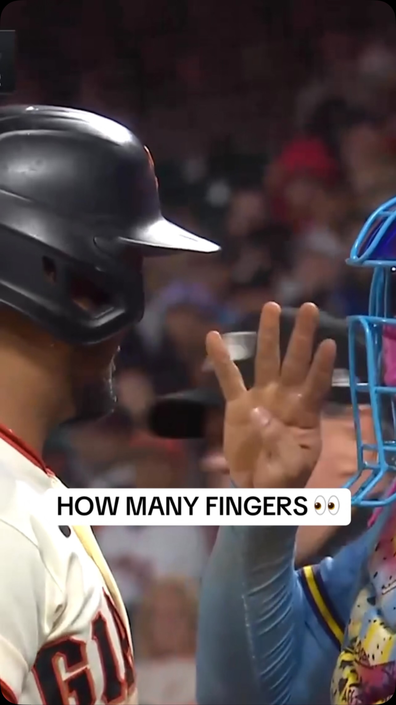 William Contreras had to make sure his Venezuelan teammate Luis Arraez was alright 😅

(via @mlb)