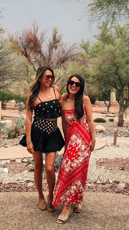 Sisters are the best ❤️ my sister and I own a home together in Scottsdale @stayatstarlight so we met up there and then took a little road trip to @miravalarizona for one of the most relaxing stays ever. Highly recommend when you just need a little reset in your life.

#wellnessresort #sisterstrip #thingstodoinarizona