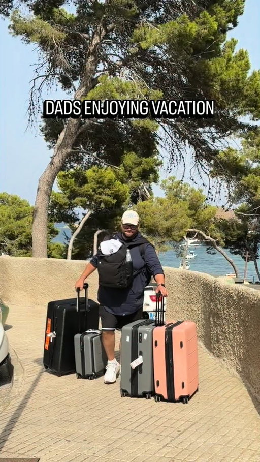 They say it’s a relocation not a vacation… 😮‍💨 
.
#dadsonvacation #girldad #familycomedy #travellingwithatoddler #kidstravel