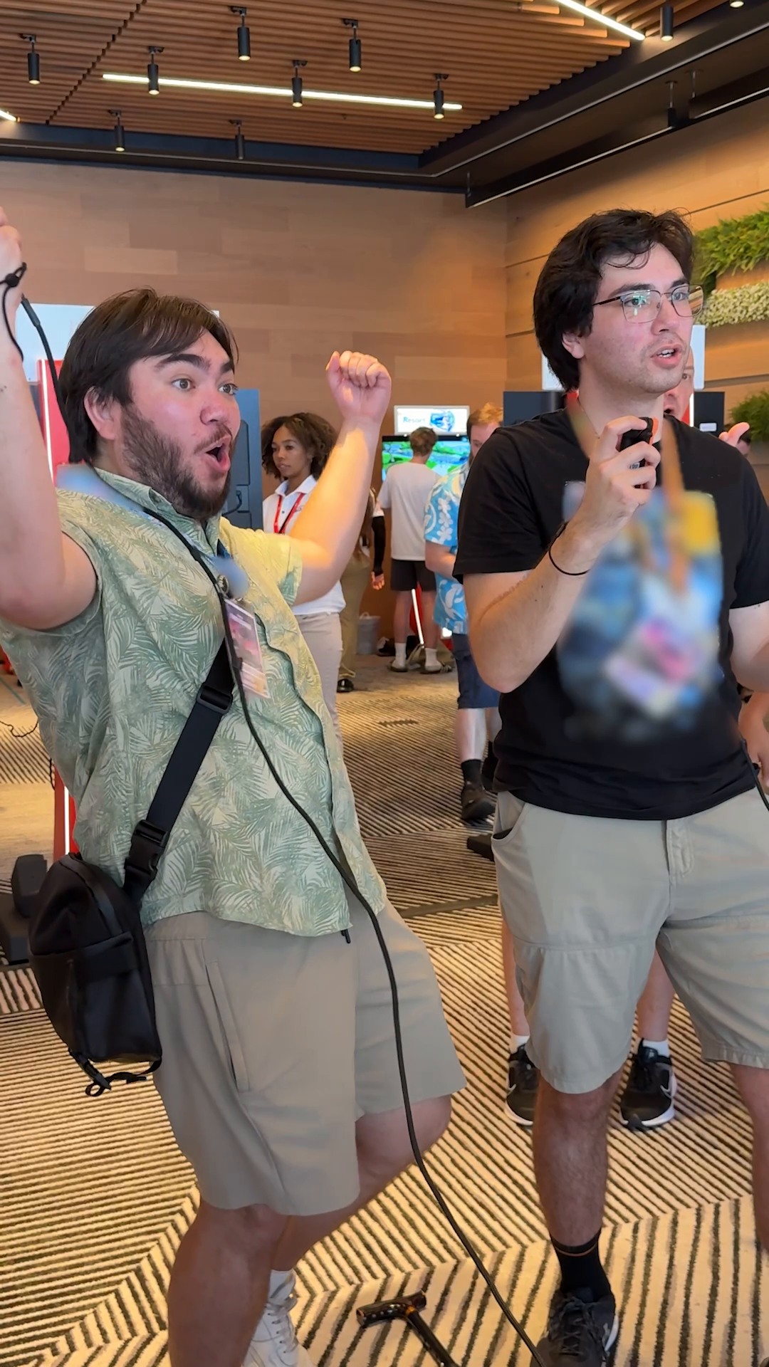 Let's gooooo! 

Big #NintendoSwitchSportsResort celebrations at San Diego @Comic_Con. 🙌