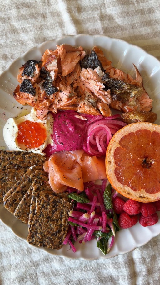 Episode 2: The Pink Plate 🌸

• Crispy skin seared King salmon
• @good_culture cultured cream cheese with salmon roe
• Watermelon radish & mint salad
• Brûlée grapefruit with organic sugar
• Homemade beet hummus
• Seed crackers
• @wholefoods smoked salmon 
• Pickled onions
• Raspberries
• Pomegranate juice 

All drizzled with @yiayiaandfriends olive oil!

Comment PINK and I’ll send you the recipe for this plate and why each ingredient nourishes your skin!

#skincare #nourishingfood #healthyfood #healthyingredients #healthyrecipe