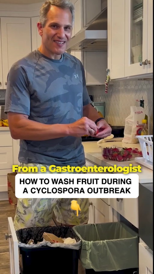 🍓 Are You Washing Your Fruit Correctly During a Cyclospora Outbreak?
Rinsing your berries with water for 2 seconds isn't enough! A board-certified gastroenterologist demonstrates the exact step-by-step routine to properly clean fresh fruit and protect your gut from parasitic contamination 🚨🚰

💡 Doctor-Approved Fruit Washing Steps:
1.-Remove Stems & Leaves 🍃 Pluck off green tops where hidden debris and parasites easily trap themselves.

2.-Soak & Use Fruit/Vegetable Wash 🧼 Give your berries an initial thorough wash with a food-safe solution in a large bowl.

3.-Add Distilled White Vinegar 🍾 Vinegar helps break down stubborn surface contaminants and microscopic pathogens.

4.-Agitate Under High Pressure 🚿 Rinse under firm running water while gently swirling to dislodge lingering particles.

🛡️ Protect & Strengthen Your Gut Health Daily!
Food prep is step 1: doctor-formulated digestive supplements are step 2 to maintaining a resilient gut microbiome and strong digestion!

👉 Keep your digestive system strong and balanced!

🔗 Click 1md.org to shop 1MD Nutrition! 🔗

#GutHealth #Gastroenterologist #1MDNutrition #FoodSafety #DigestionTips